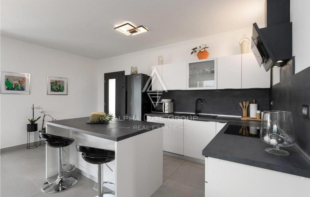 Istria, Labin: Villa con piscina ai margini del borgo