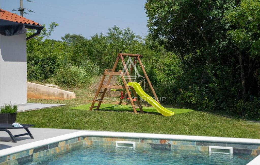 Istria, Labin: Villa con piscina ai margini del borgo