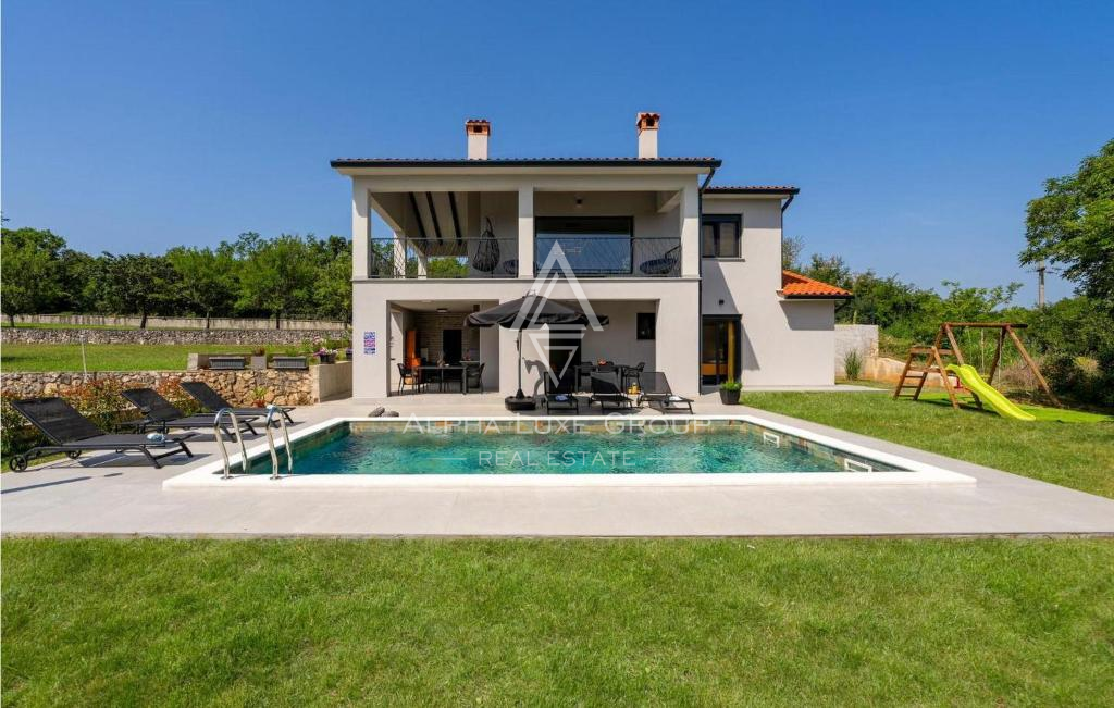 Istria, Labin: Villa con piscina ai margini del borgo