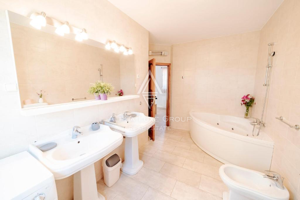 Istria, Višnjan: Incantevole casa rustica con piscina