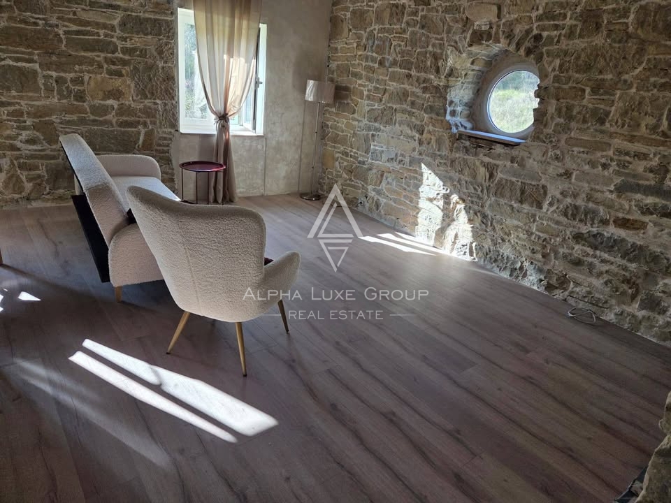 Istria, Sovinjak – casa in pietra ristrutturata, cortile