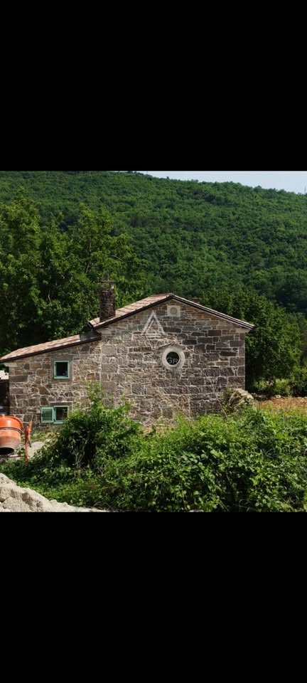 Istria, Sovinjak – casa in pietra ristrutturata, cortile