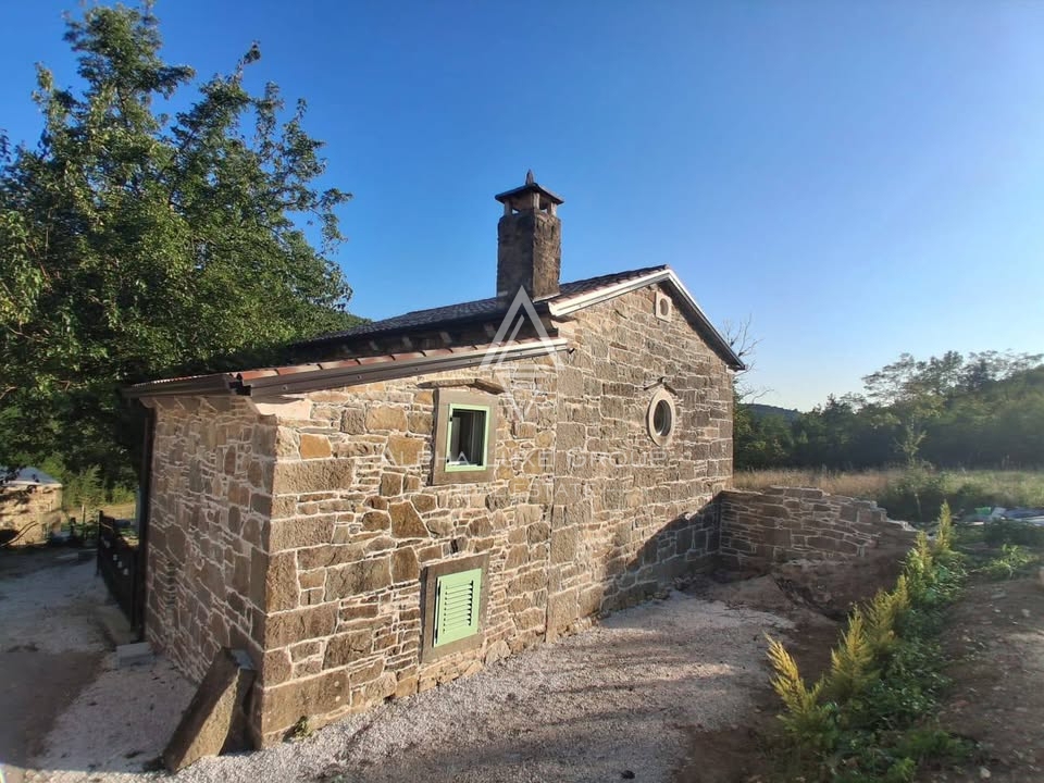 Istria, Sovinjak – casa in pietra ristrutturata, cortile
