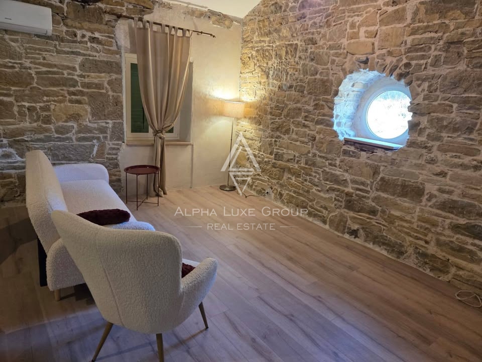 Istria, Sovinjak – casa in pietra ristrutturata, cortile