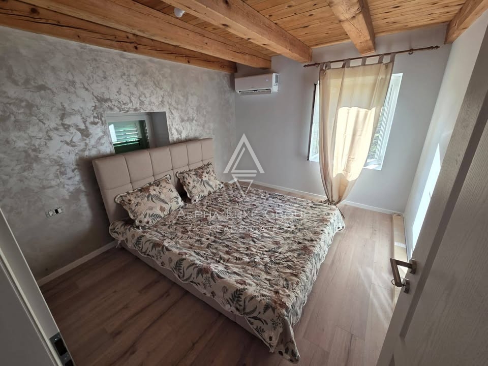 Istria, Sovinjak – casa in pietra ristrutturata, cortile