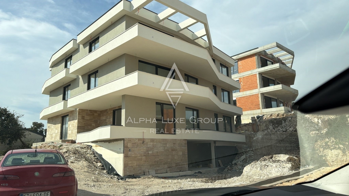 Istria, Pula: Appartamento lusso piano terra giardino