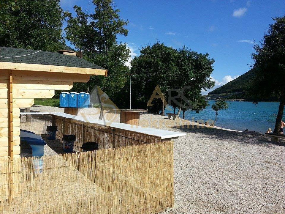 VELIKA PARCELA S LIJEPIM POGLEDOM NA PLANINE
