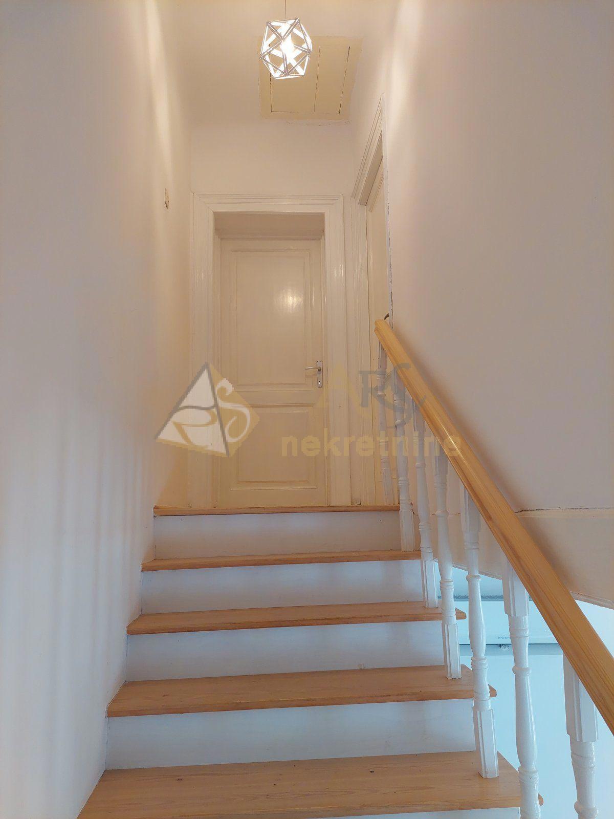 STONE HOUSE WITH BEAUTIFUL GARDEN