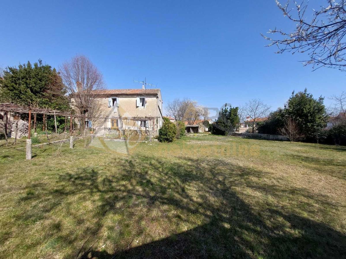 STONE HOUSE WITH BEAUTIFUL GARDEN