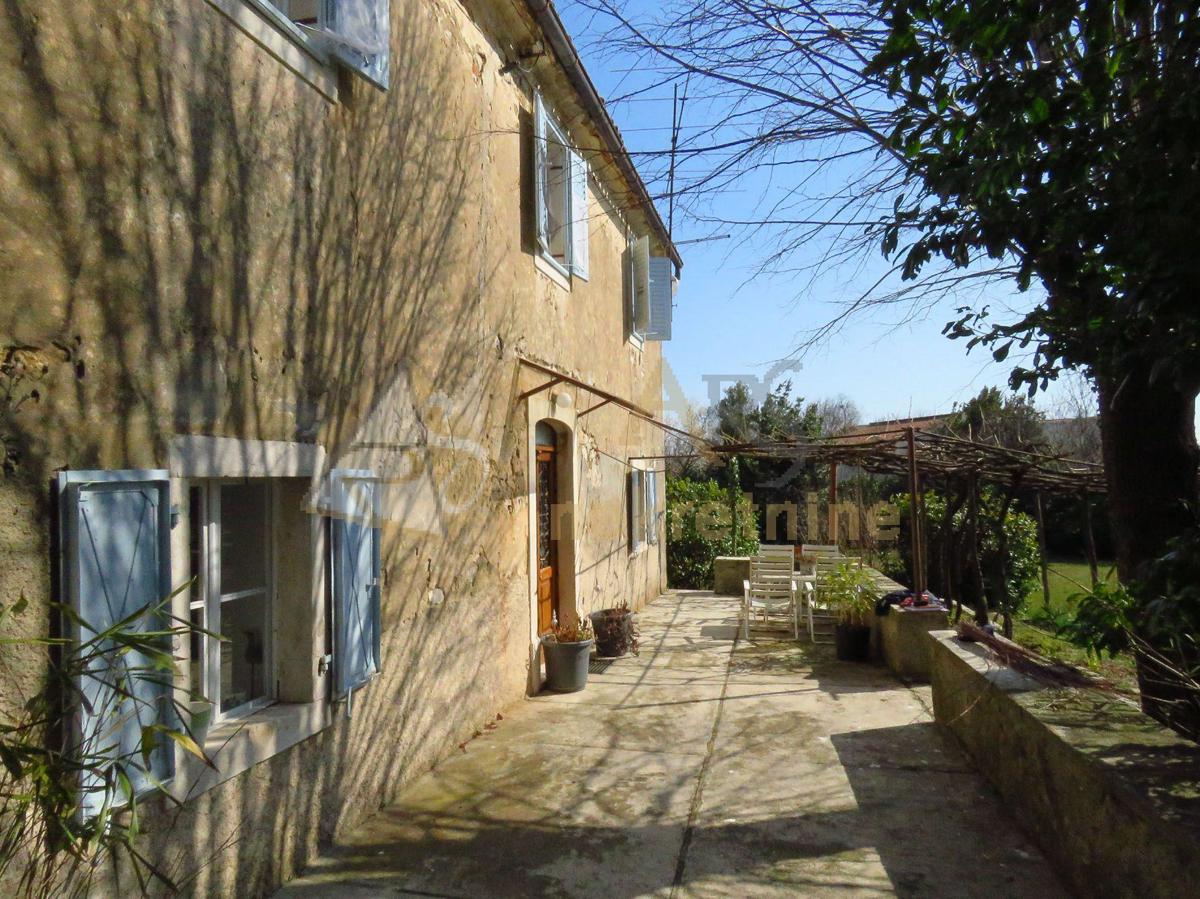 STONE HOUSE WITH BEAUTIFUL GARDEN