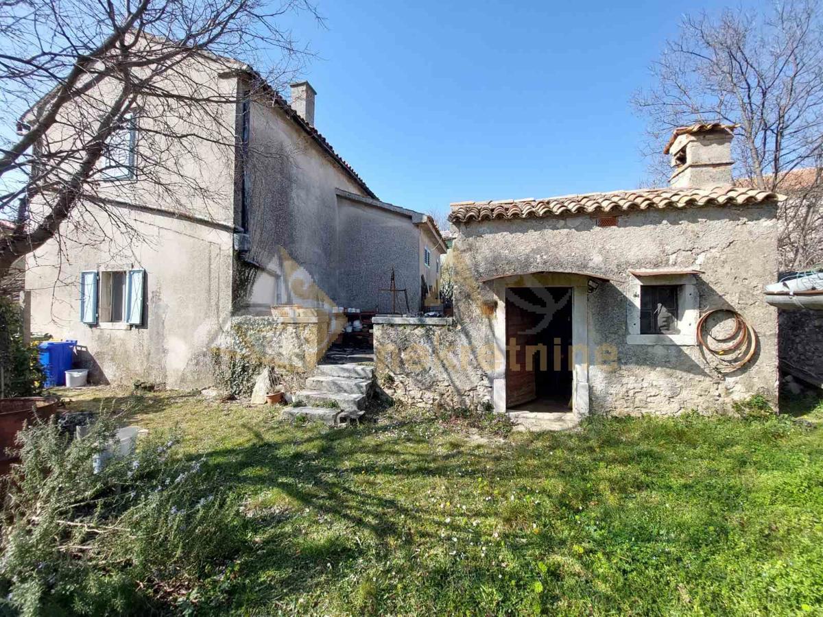 STONE HOUSE WITH BEAUTIFUL GARDEN