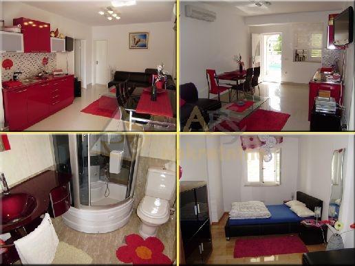 VILA S 10 APARTMANA I BAZENOM