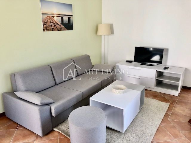 ISTRIA, POLA, dintorni - moderno appartamento al piano terra a 150 metri dal mare