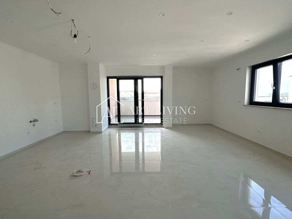 Umago, trosobni stan, 109 m2, con una posizione bella e attraente