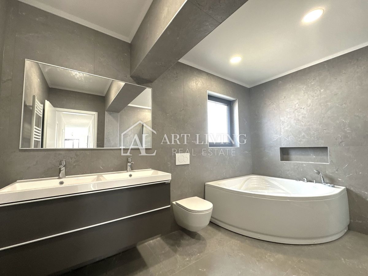 Umago, trosobni stan, 109 m2, con una posizione bella e attraente