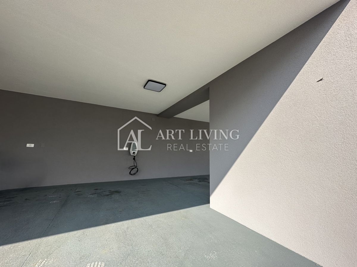 Umago, trosobni stan, 109 m2, con una posizione bella e attraente