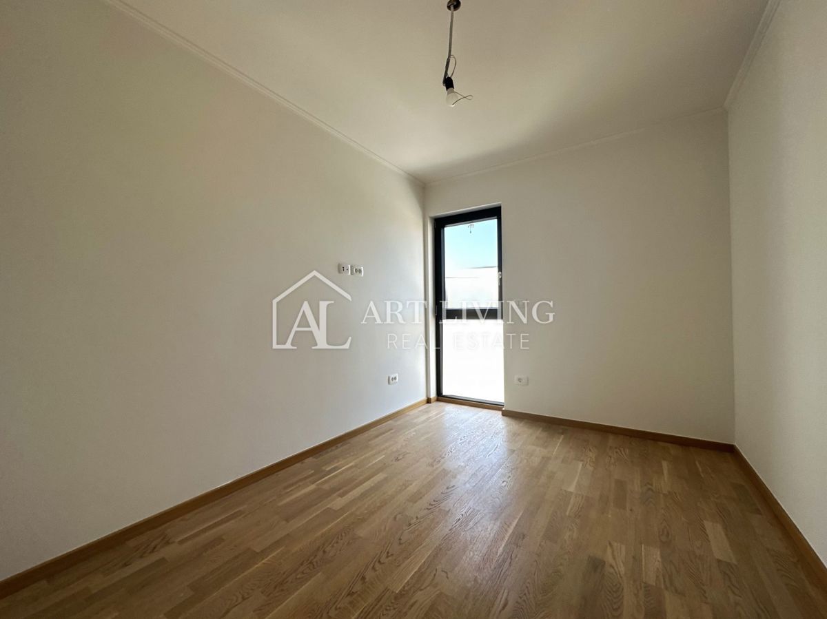 Umago, trosobni stan, 109 m2, con una posizione bella e attraente