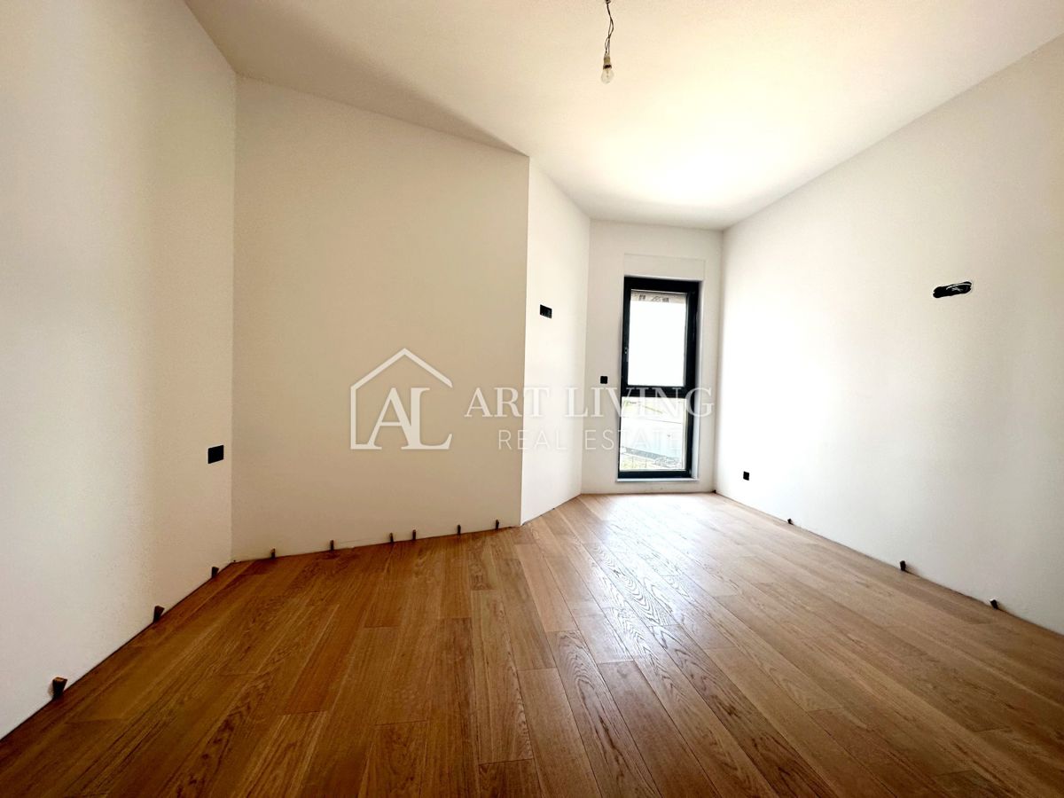 Istria, Umago - moderno appartamento con due camere da letto al 3° piano - OCCASIONE