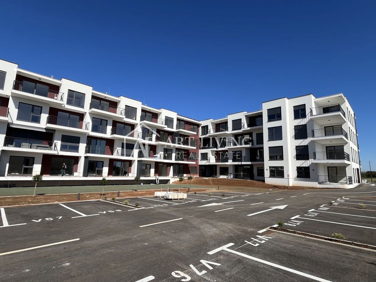 Istria, Umago - moderno appartamento con due camere da letto al 3° piano - OCCASIONE