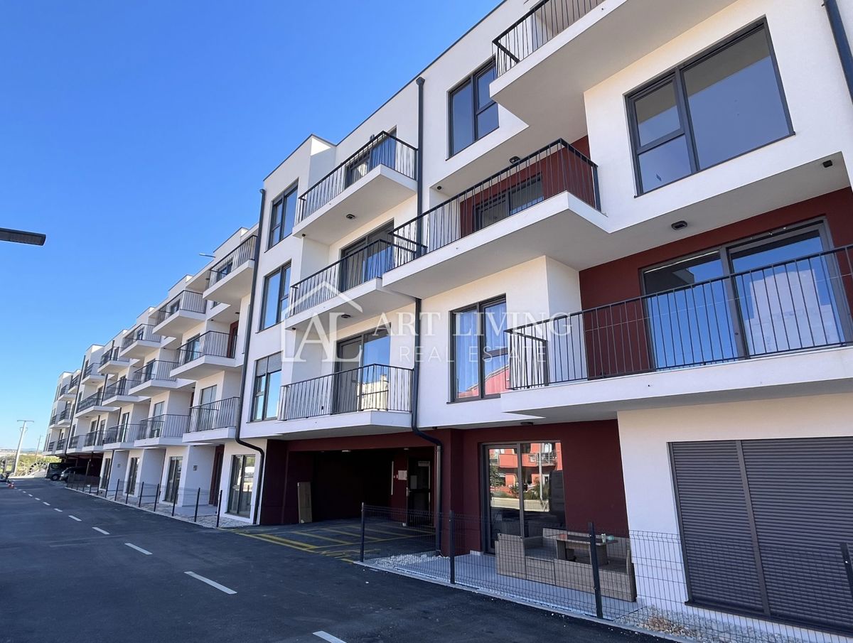 Istria, Umago - moderno appartamento con due camere da letto al 3° piano - OCCASIONE