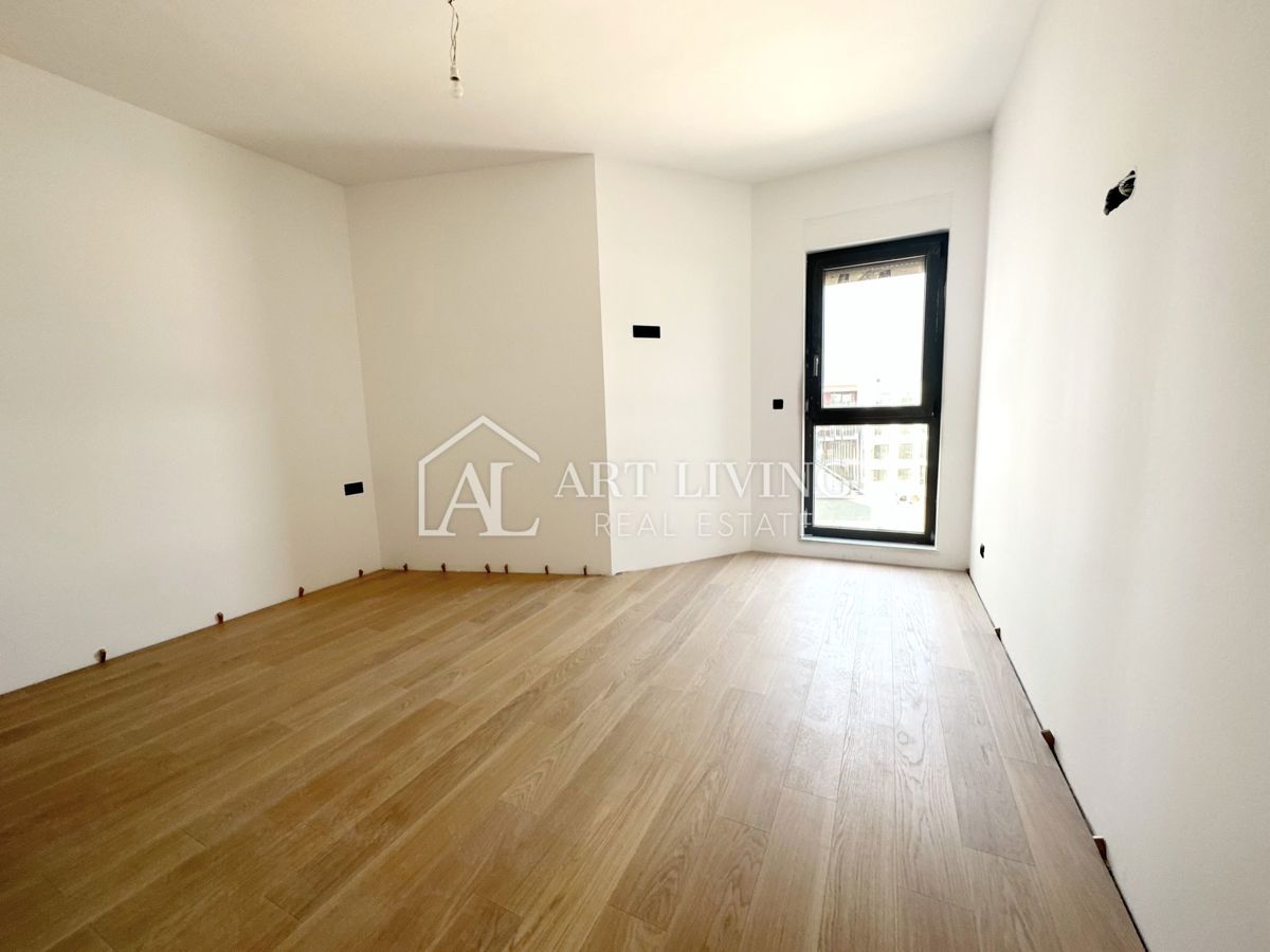 Istria, Umago - moderno appartamento con due camere da letto al 3° piano - OCCASIONE