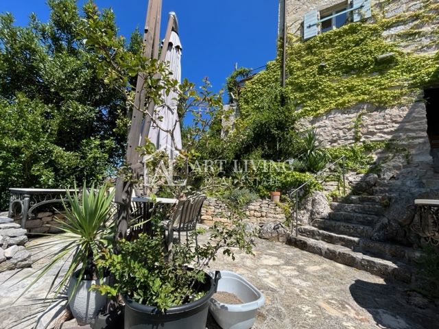 Buje - dintorni, villa istriana in pietra con una vista unica sul mare e sul paesaggio