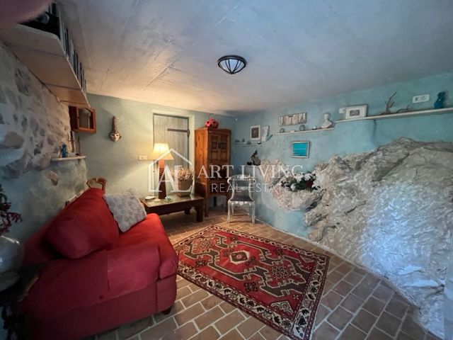 Buje - dintorni, villa istriana in pietra con una vista unica sul mare e sul paesaggio