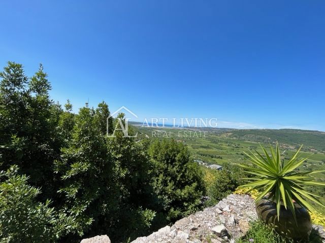 Buje - dintorni, villa istriana in pietra con una vista unica sul mare e sul paesaggio