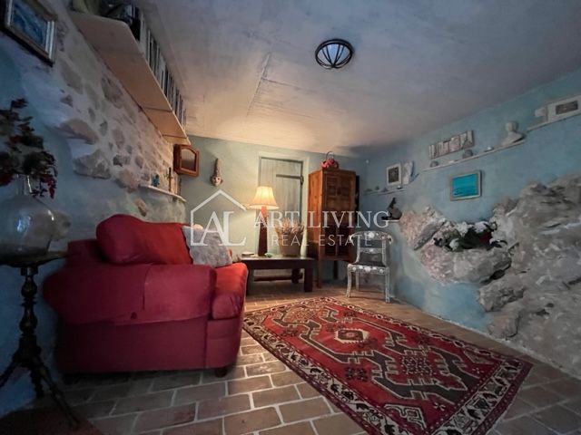 Buje - dintorni, villa istriana in pietra con una vista unica sul mare e sul paesaggio