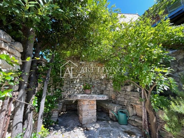 Buje - dintorni, villa istriana in pietra con una vista unica sul mare e sul paesaggio