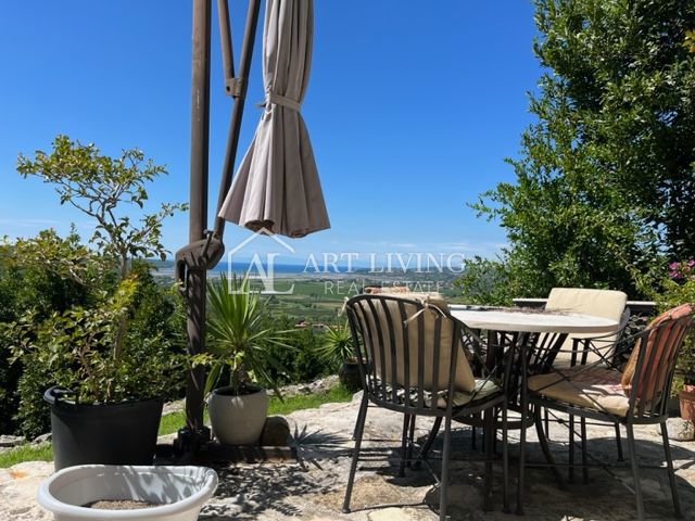Buje - dintorni, villa istriana in pietra con una vista unica sul mare e sul paesaggio