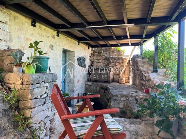 Buje - dintorni, villa istriana in pietra con una vista unica sul mare e sul paesaggio