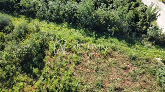 Umago dintorni, terreno edificabile a 3 km dalla città di Umago