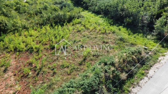 Umago dintorni, terreno edificabile a 3 km dalla città di Umago