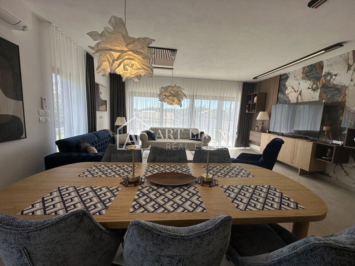 NOVIGRAD, dintorni - CASA DOPPIA MODERNA DI DESIGN IN POSIZIONE ECCEZIONALE - A SOLI 300 m DAL MARE