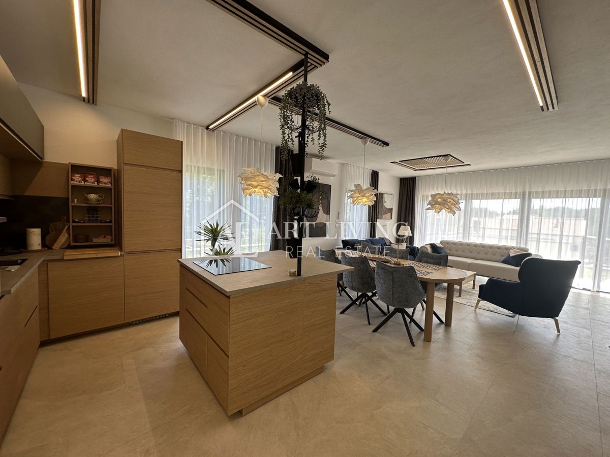 NOVIGRAD, dintorni - CASA DOPPIA MODERNA DI DESIGN IN POSIZIONE ECCEZIONALE - A SOLI 300 m DAL MARE