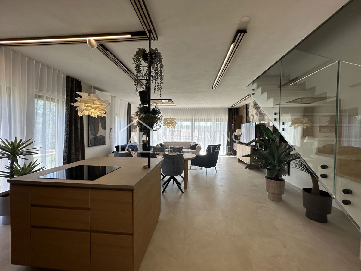 NOVIGRAD, dintorni - CASA DOPPIA MODERNA DI DESIGN IN POSIZIONE ECCEZIONALE - A SOLI 300 m DAL MARE