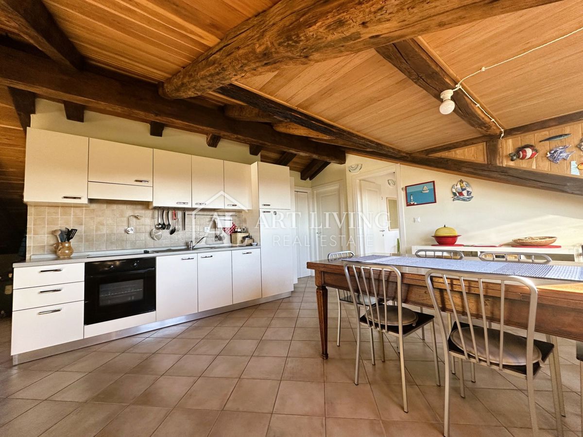 Parenzo, dintorni – affascinante appartamento bilocale con utilizzo della piscina e del campo da tennis