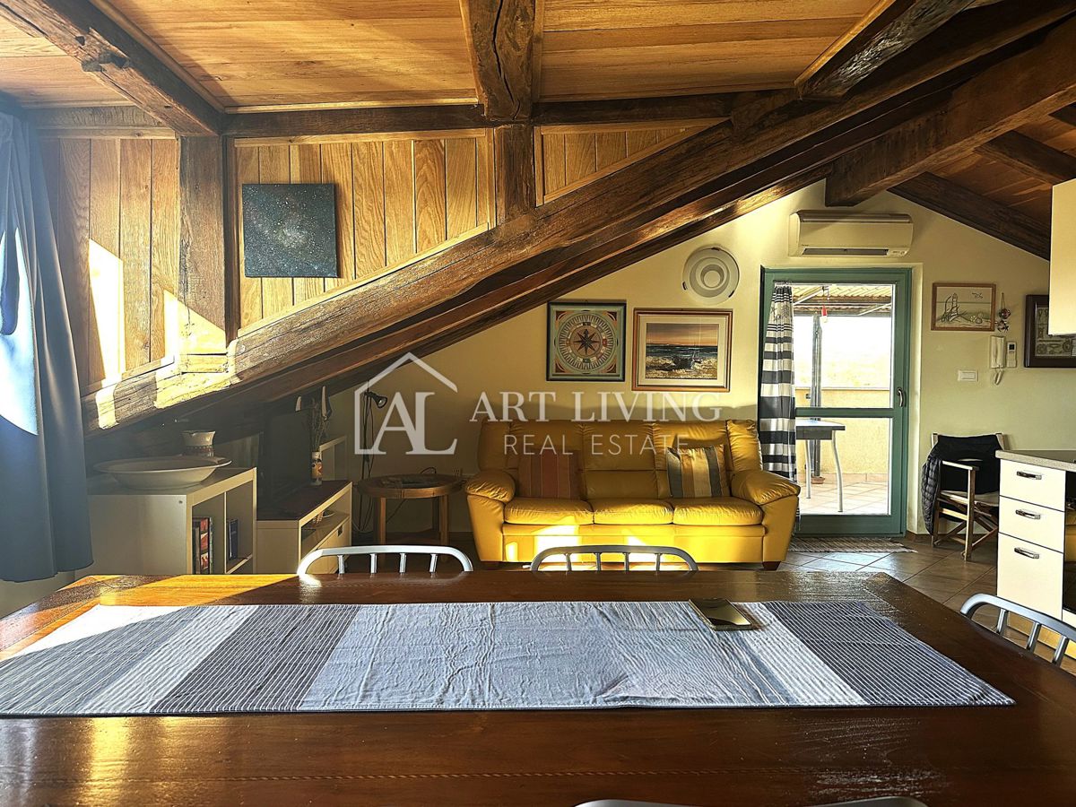 Parenzo, dintorni – affascinante appartamento bilocale con utilizzo della piscina e del campo da tennis