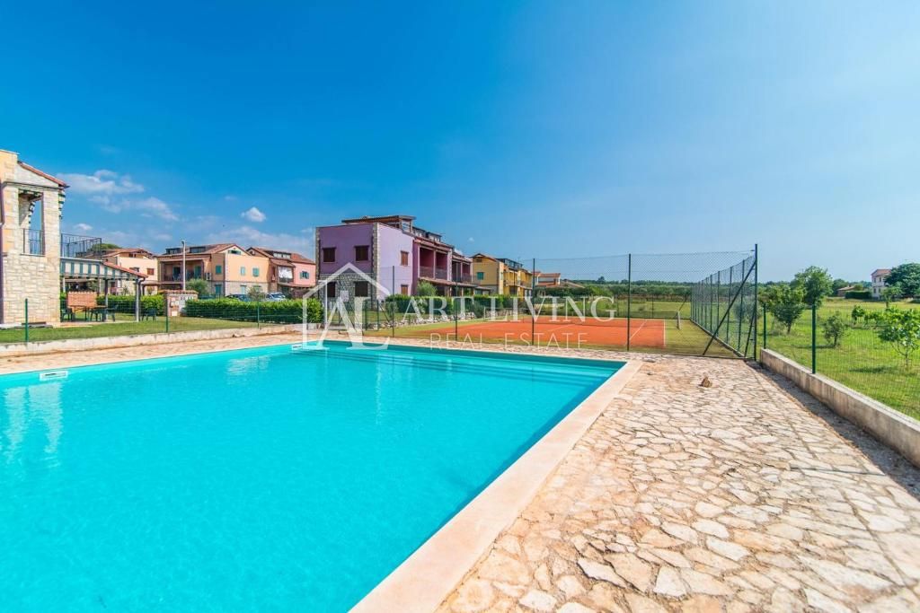 Parenzo, dintorni – affascinante appartamento bilocale con utilizzo della piscina e del campo da tennis