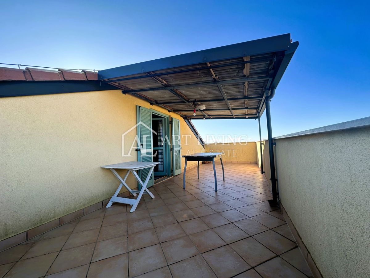 Parenzo, dintorni – affascinante appartamento bilocale con utilizzo della piscina e del campo da tennis