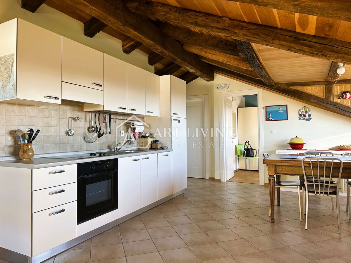 Parenzo, dintorni – affascinante appartamento bilocale con utilizzo della piscina e del campo da tennis