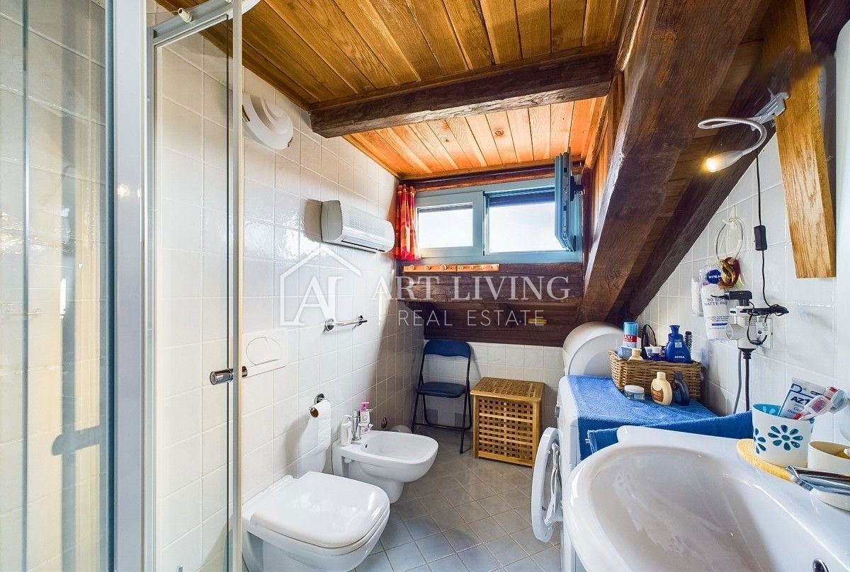 Parenzo, dintorni – affascinante appartamento bilocale con utilizzo della piscina e del campo da tennis