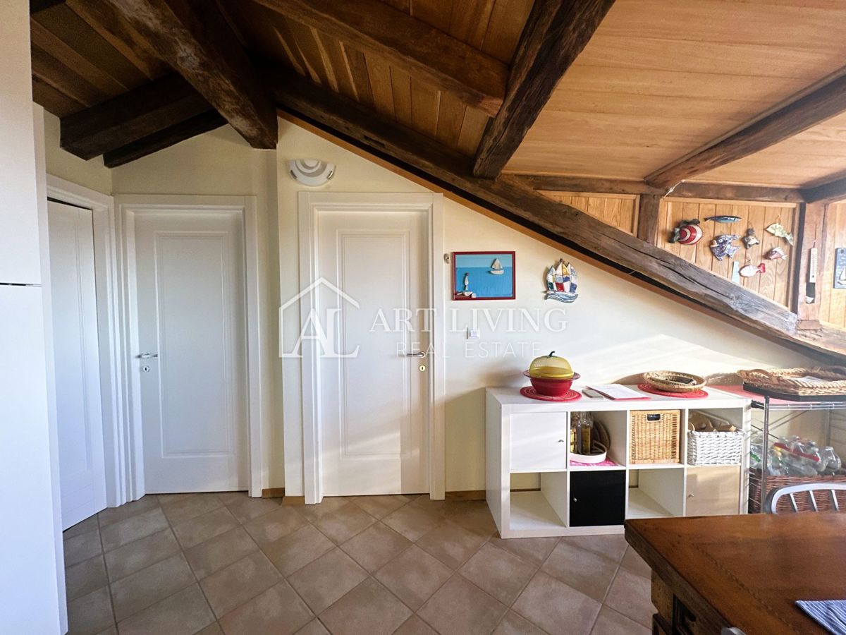 Parenzo, dintorni – affascinante appartamento bilocale con utilizzo della piscina e del campo da tennis