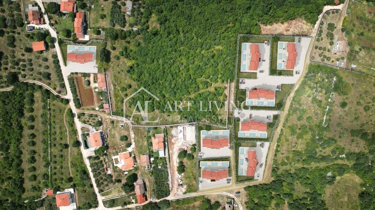 Buje, Kaštel – NUOVA COSTRUZIONE, attraente casa a schiera con piscina