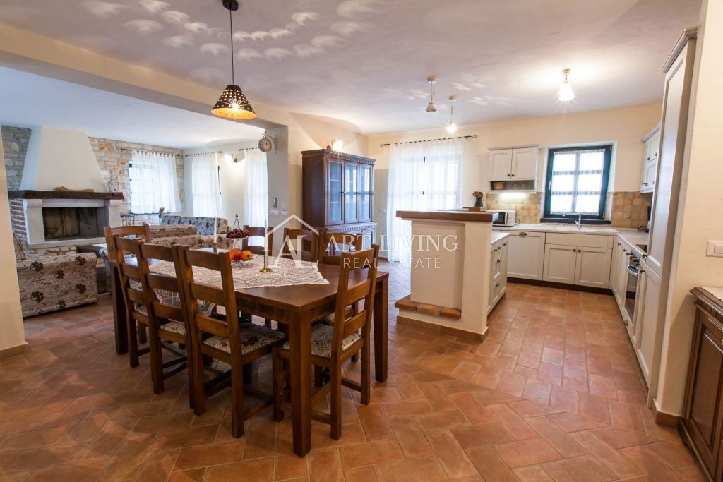 Poreč-dintorni, Villa rustica in pietra in stile istriano con piscina