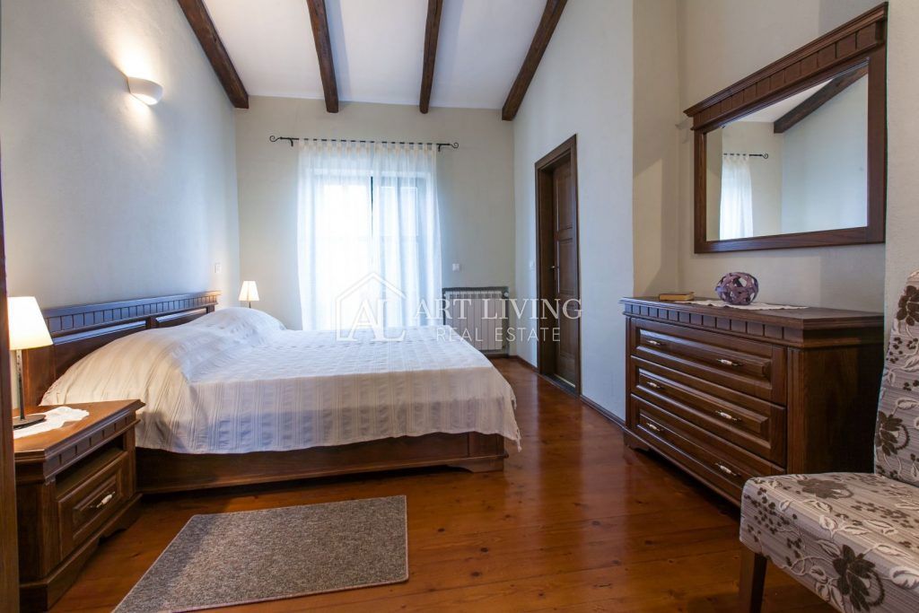 Poreč-dintorni, Villa rustica in pietra in stile istriano con piscina