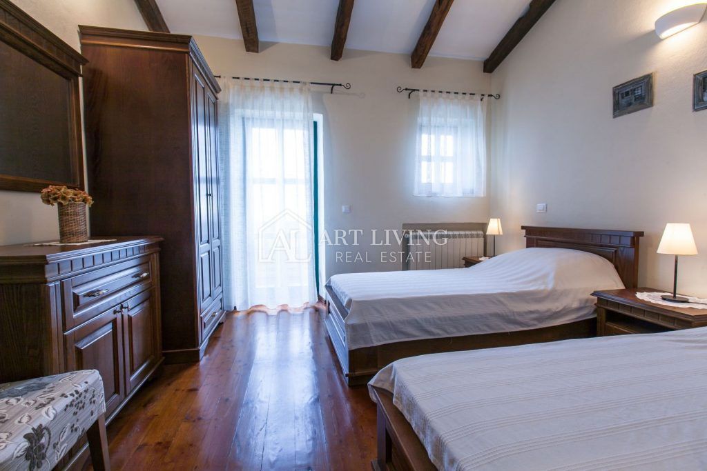 Poreč-dintorni, Villa rustica in pietra in stile istriano con piscina