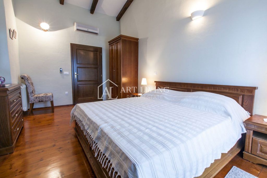 Poreč-dintorni, Villa rustica in pietra in stile istriano con piscina