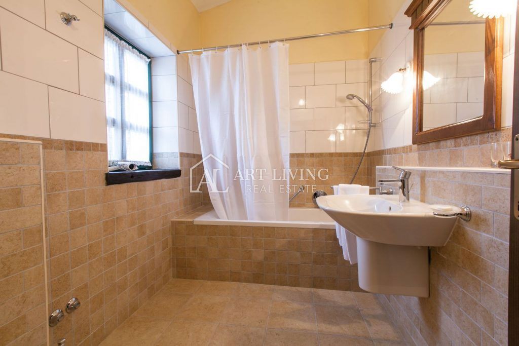 Poreč-dintorni, Villa rustica in pietra in stile istriano con piscina